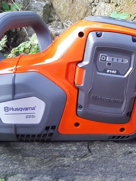 Lightweight Husqvarna Battery Chainsaws for Sale