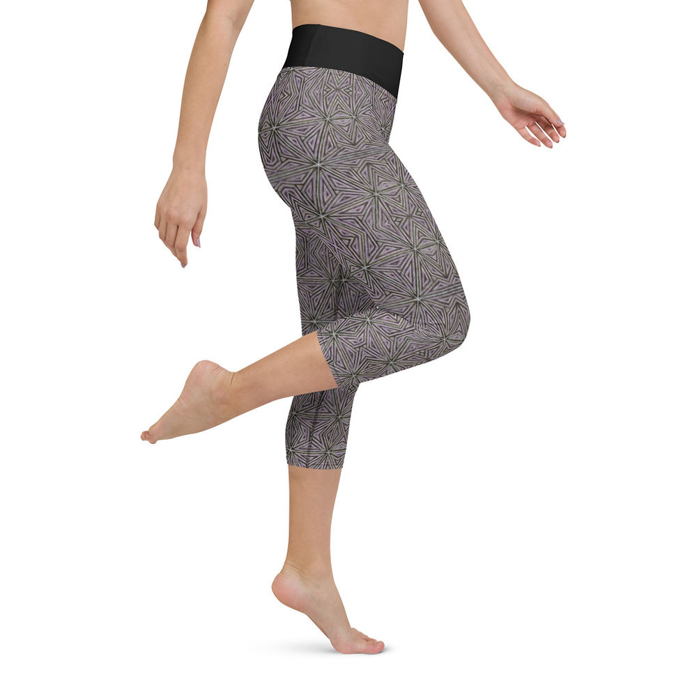 Thumbnail: Pyramids Yoga Capri Leggings