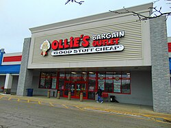 USA: Visiting Ollie's Bargain Outlet: Does It Live Up to the Hype?