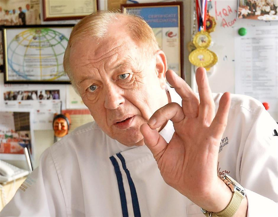 Chef Jochen Kern says that it is A-okay to use palm oil in everyday cooking.