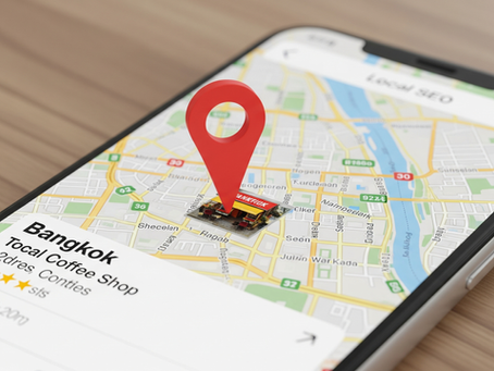สมาร์ตโฟนแสดง Google Map และธุรกิจที่ทำ Local SEO จนได้แสดงผลบนแผนที่