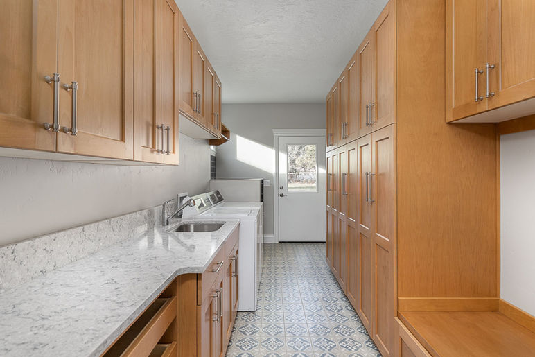 Custom Mud Room by Horizon Construction