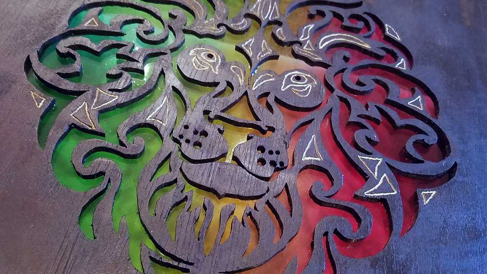 Lion, Rasta, Afrocentric, woodworking, plywood, Dremel, DIY, red, yellow, green, black, plexiglass, gold, PlayStation 4, PlayStation 5