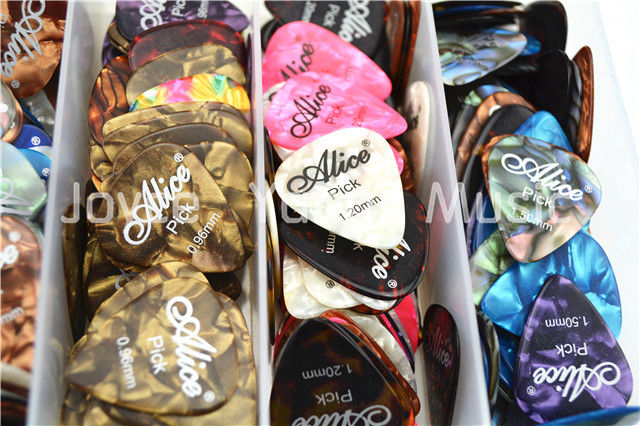 Thumbnail: Lots of 100pcs Pearl Celluloid Acoustic Electric Guitar Picks Plectrums