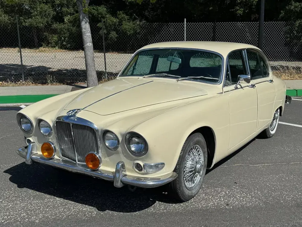  1967 Jaguar 420