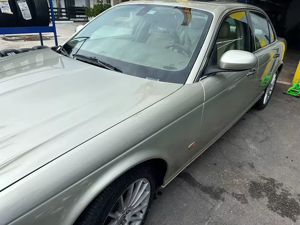 Thumbnail:  2006 Jaguar XJ
