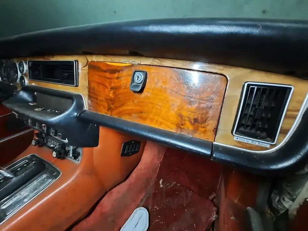 Thumbnail:  1977 Jaguar XJ6