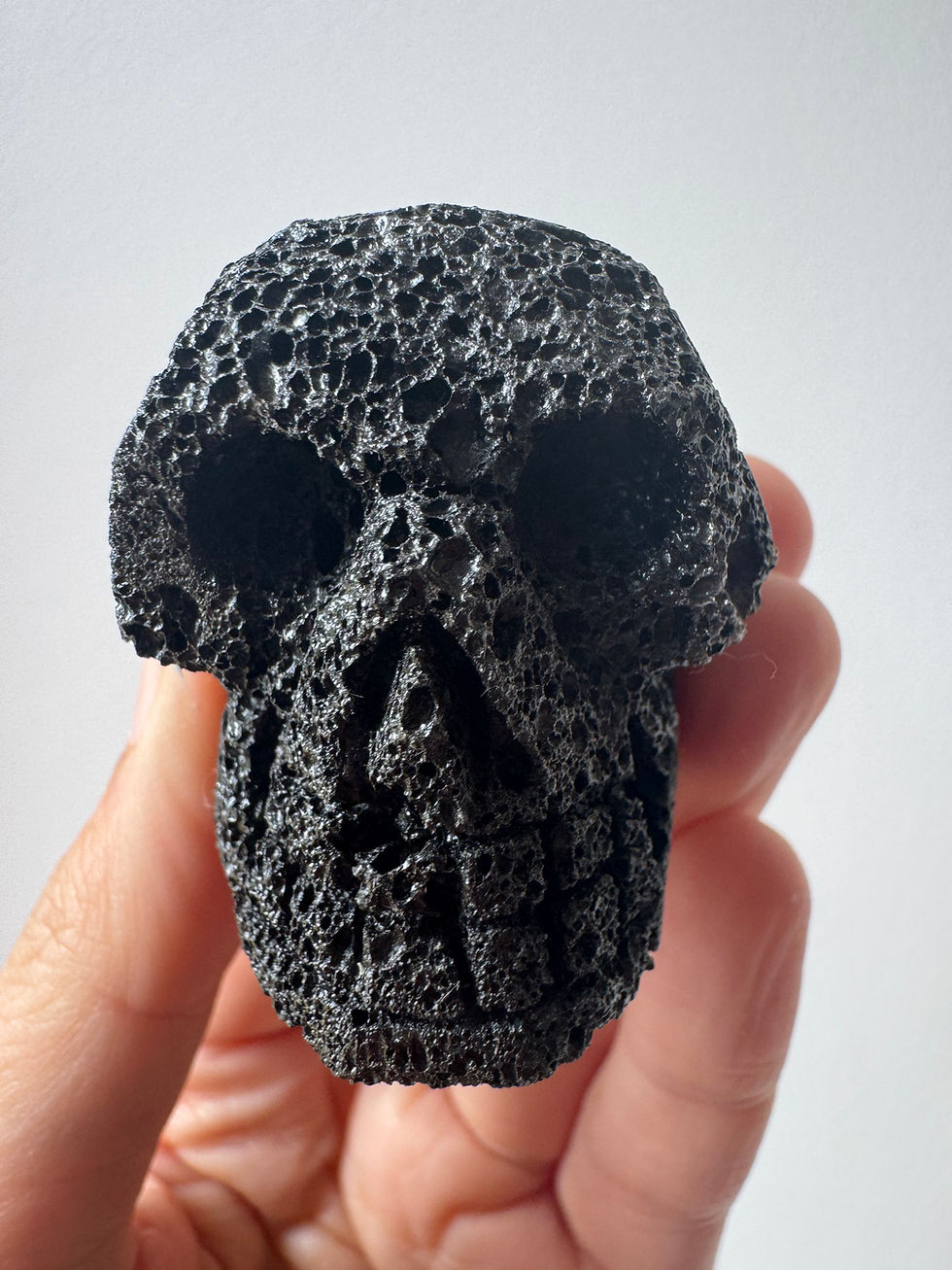 Thumbnail: Larva Stone Skull's