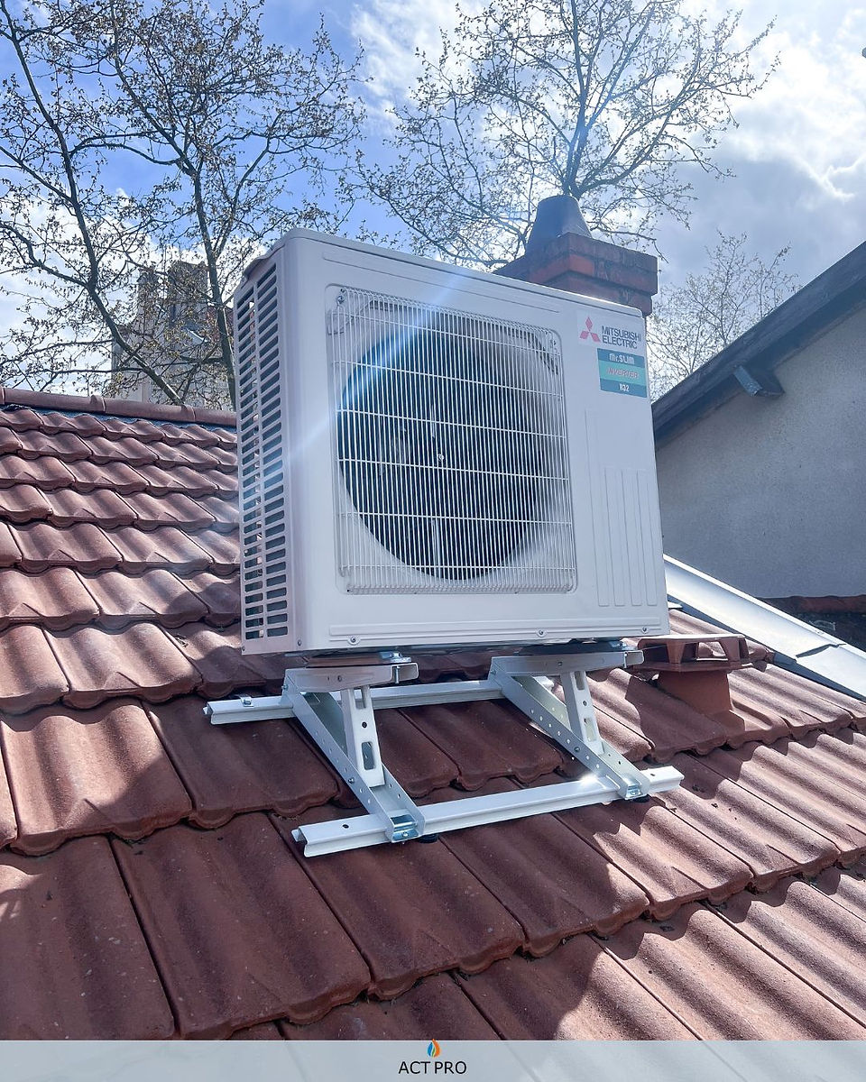 Adieu chauffages électriques énergivores : optez pour l'économie avec les pompes à chaleur ACT Pro ! LYON