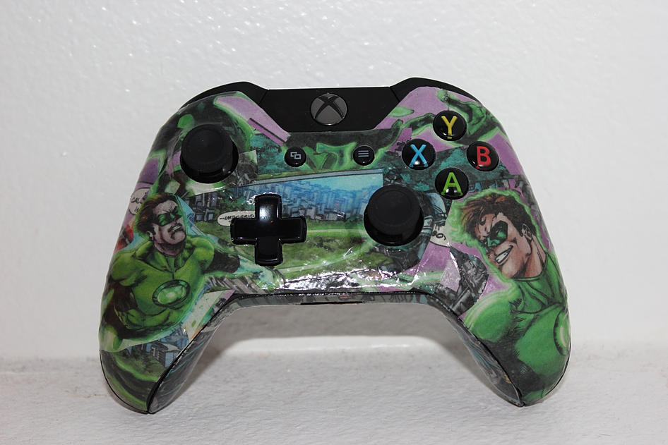 Custom Comic themed wirless Xbox one controllers from Comic Controllers ...