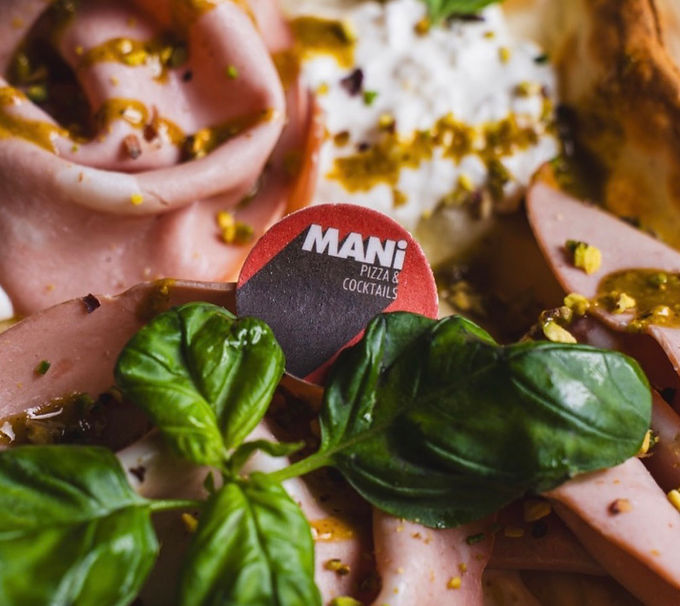 Cialdine con logo per pizzerie – pizza con mortadella e pistacchio