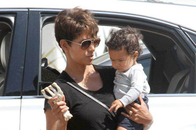 Halle Berry with baby & Sophie