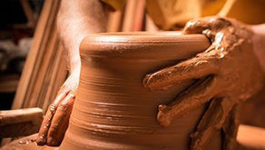 Un trésor dans un vase d'argile