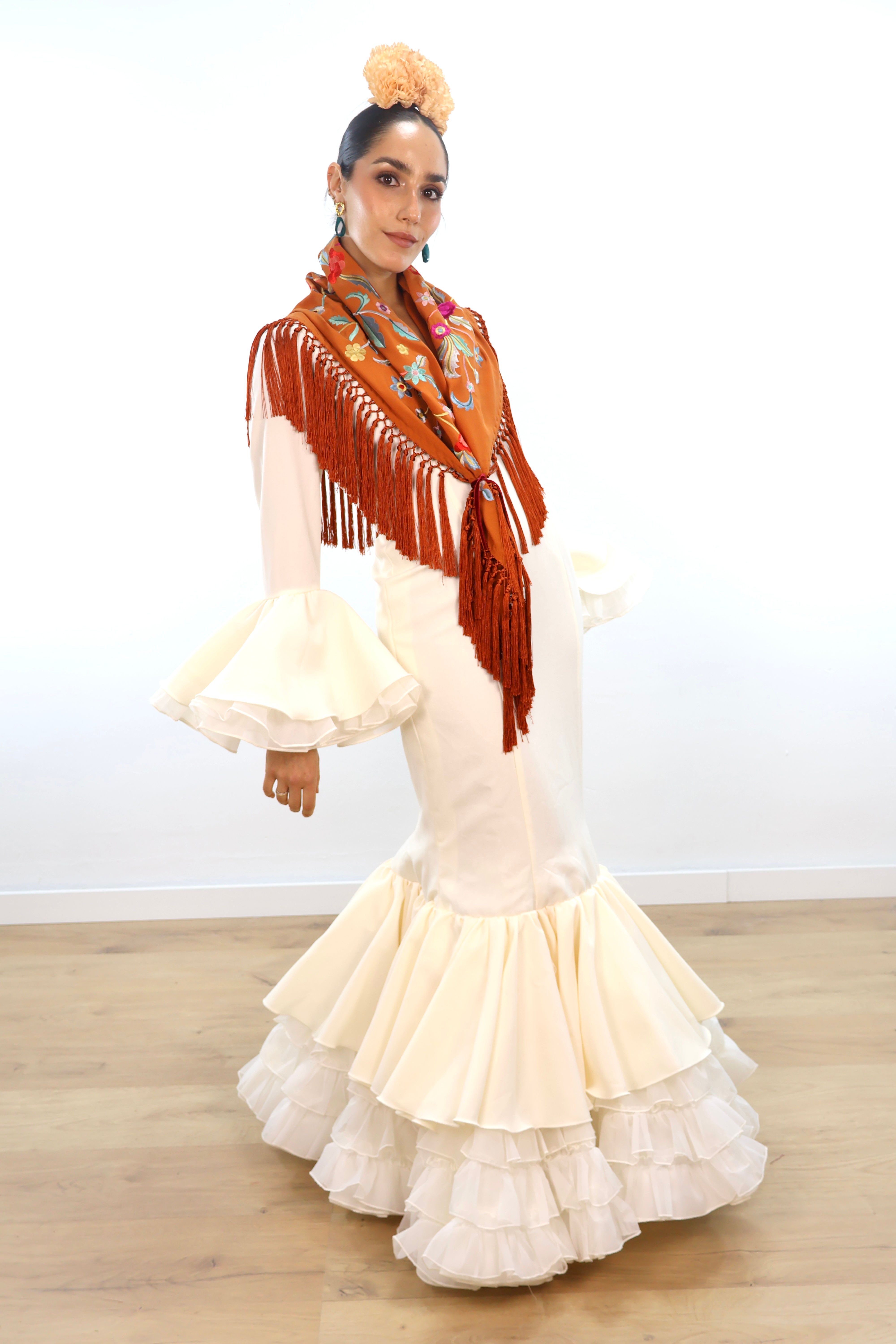 Vestido Flamenca Clavel Beige