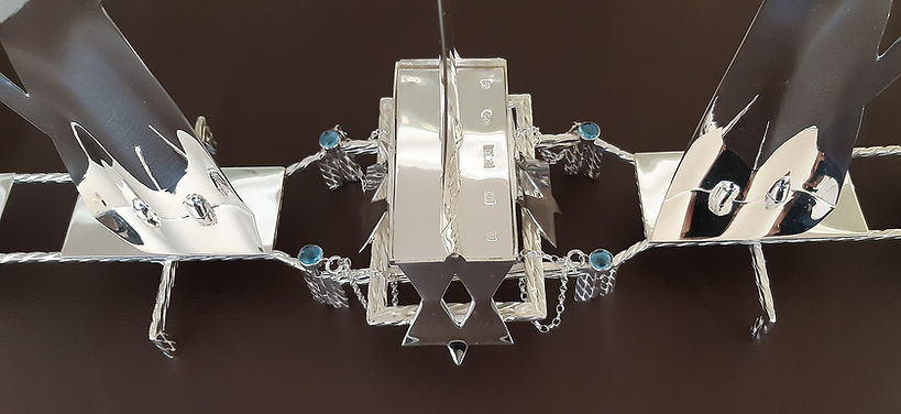 4 CENTRAL BASE WITH TOPAZ HINGE PINS.jpg