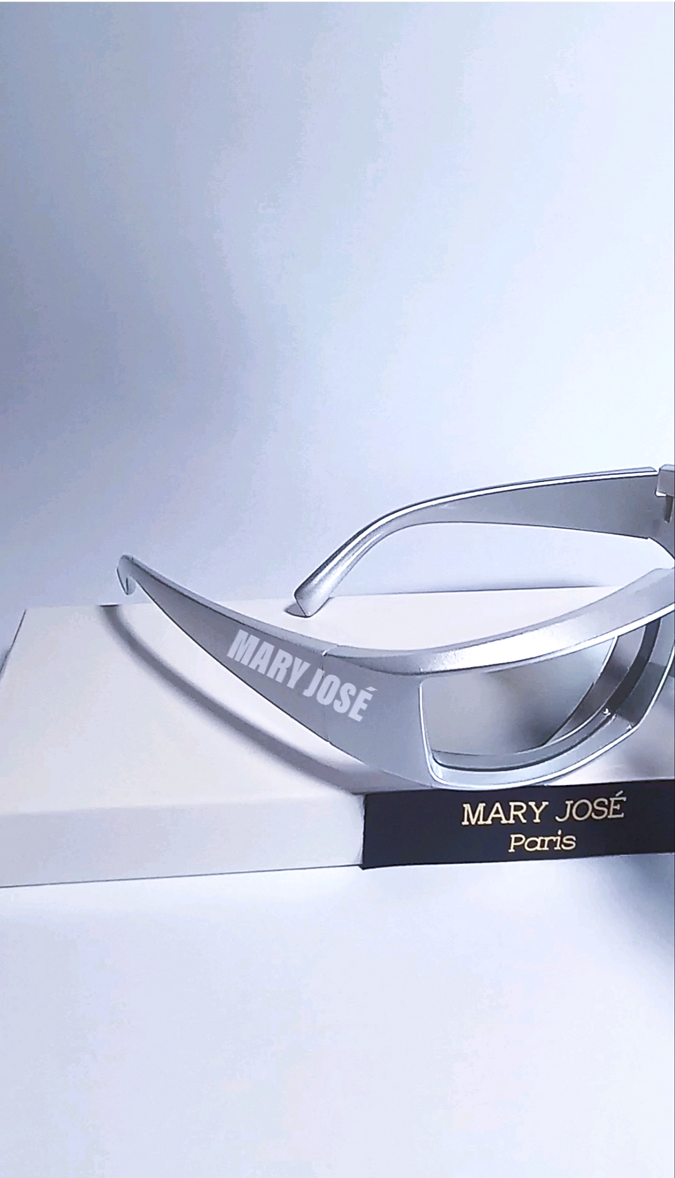 Miniature : GREY EYEWEAR BY MARY JOSÉ