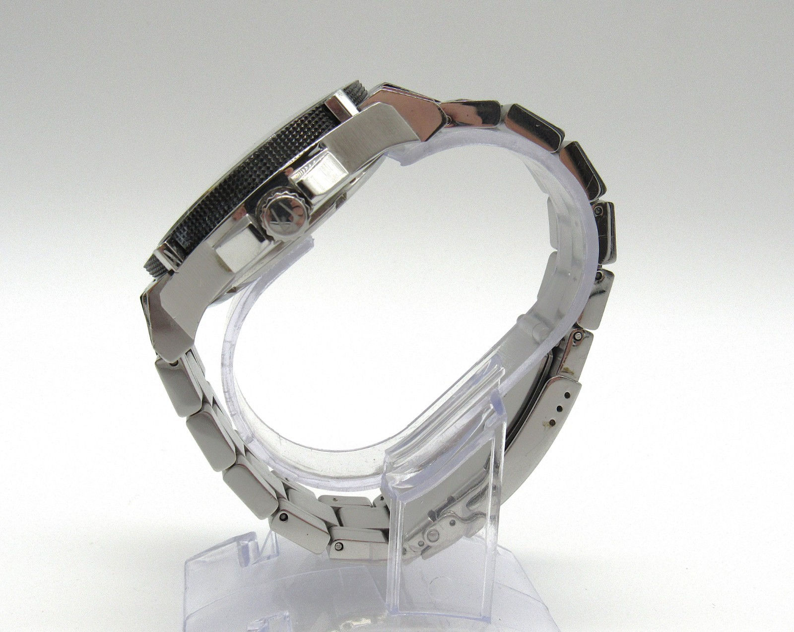 Bulova Precisionist Men's 300M Stainless Steel Quartz Watch C9601036 w/ Box