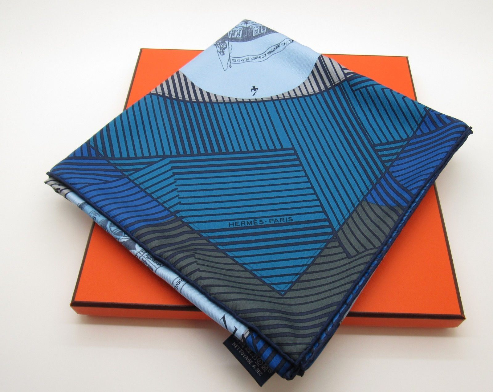 Brand New Hermes 100% Silk Jeu Des Omnibus Remix Scarf 90 Cobalt Ciel Gris