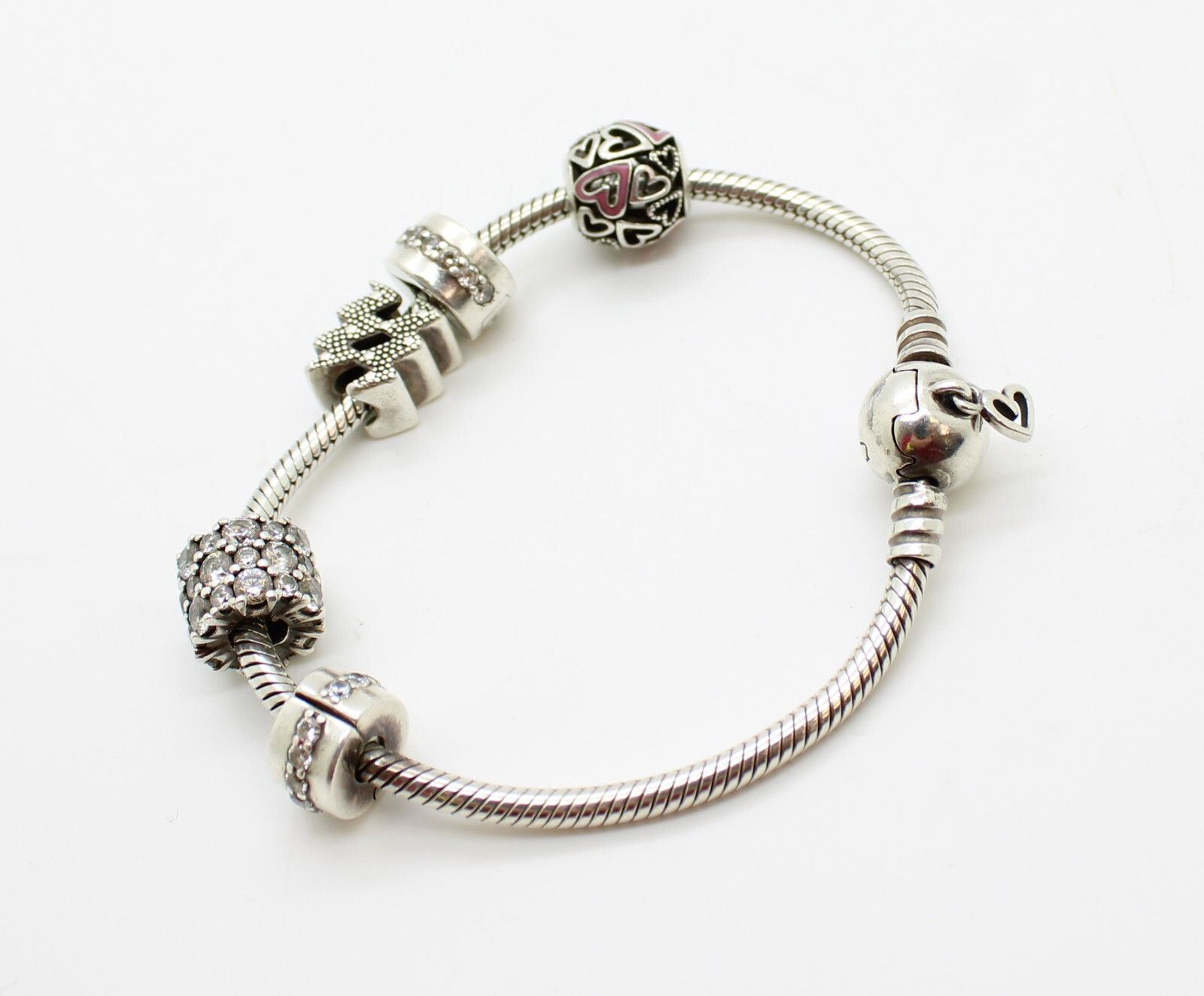 Pandora Charm Silver Bracelet size 7 w/ 4 Charms & 2 Clip On Beads