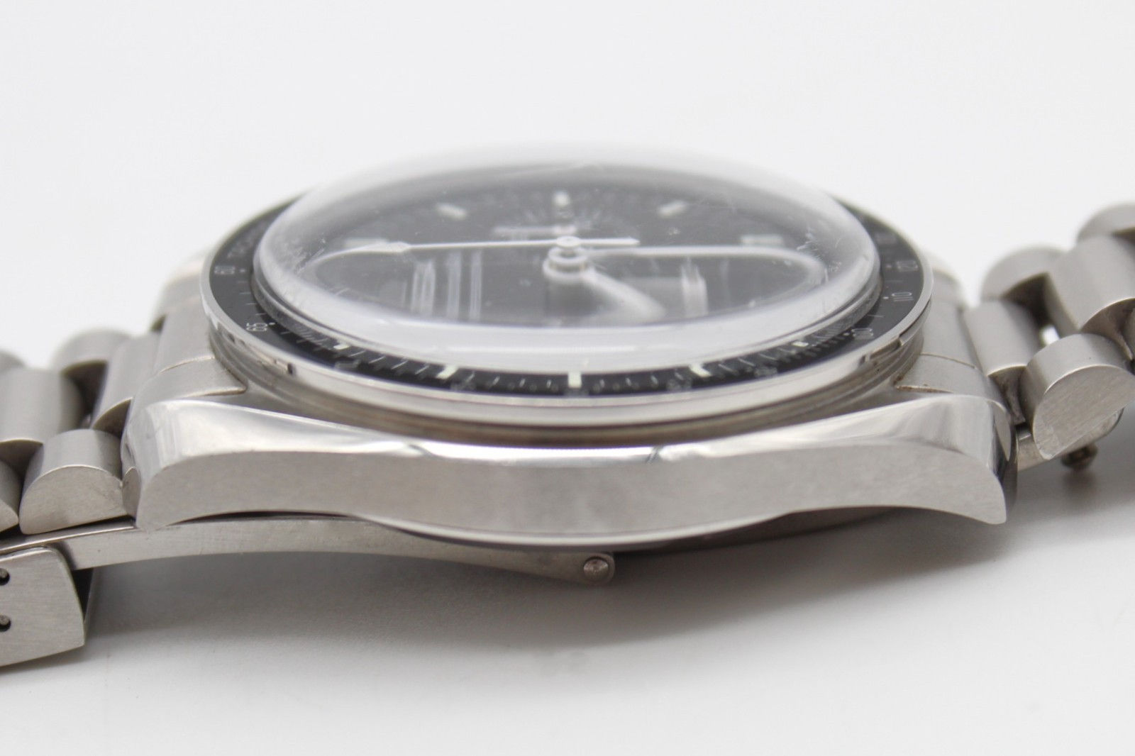Omega Speedmaster Moonwatch Professional 310.30.42.50.01.001 42mm Black Dial