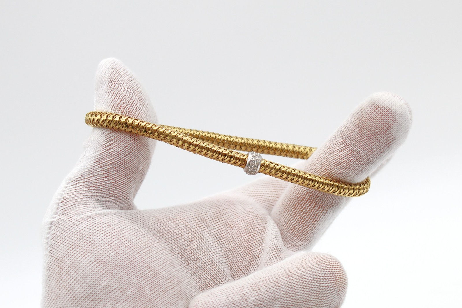 Roberto Coin 18K Yellow Gold Primavera Diamond Ruby Bangle Bracelet 13.3g 7"
