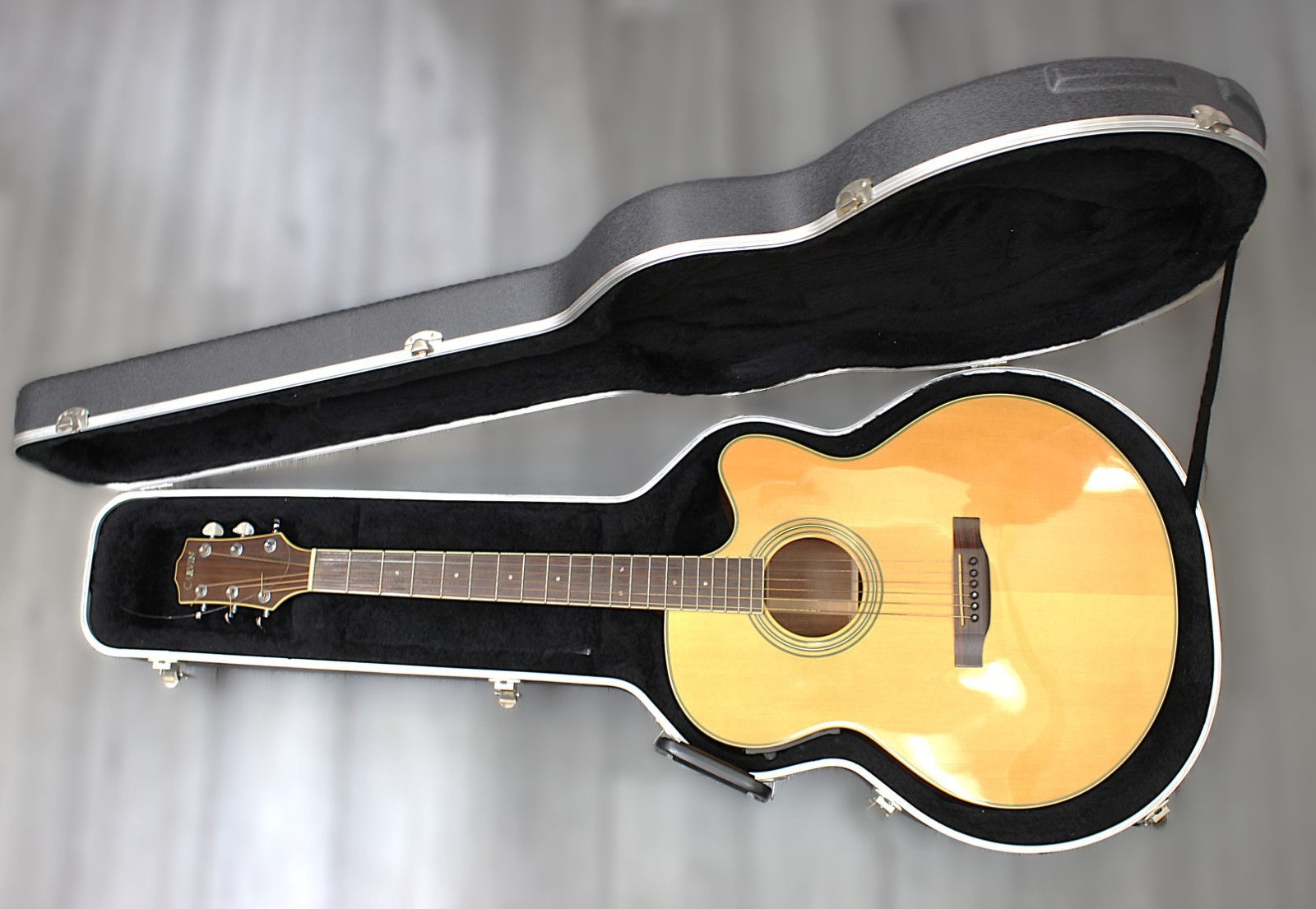 Carvin Cobalt 780 Acoustic Electric Guitar Natural Finish w/ Fishman Prefix Plus