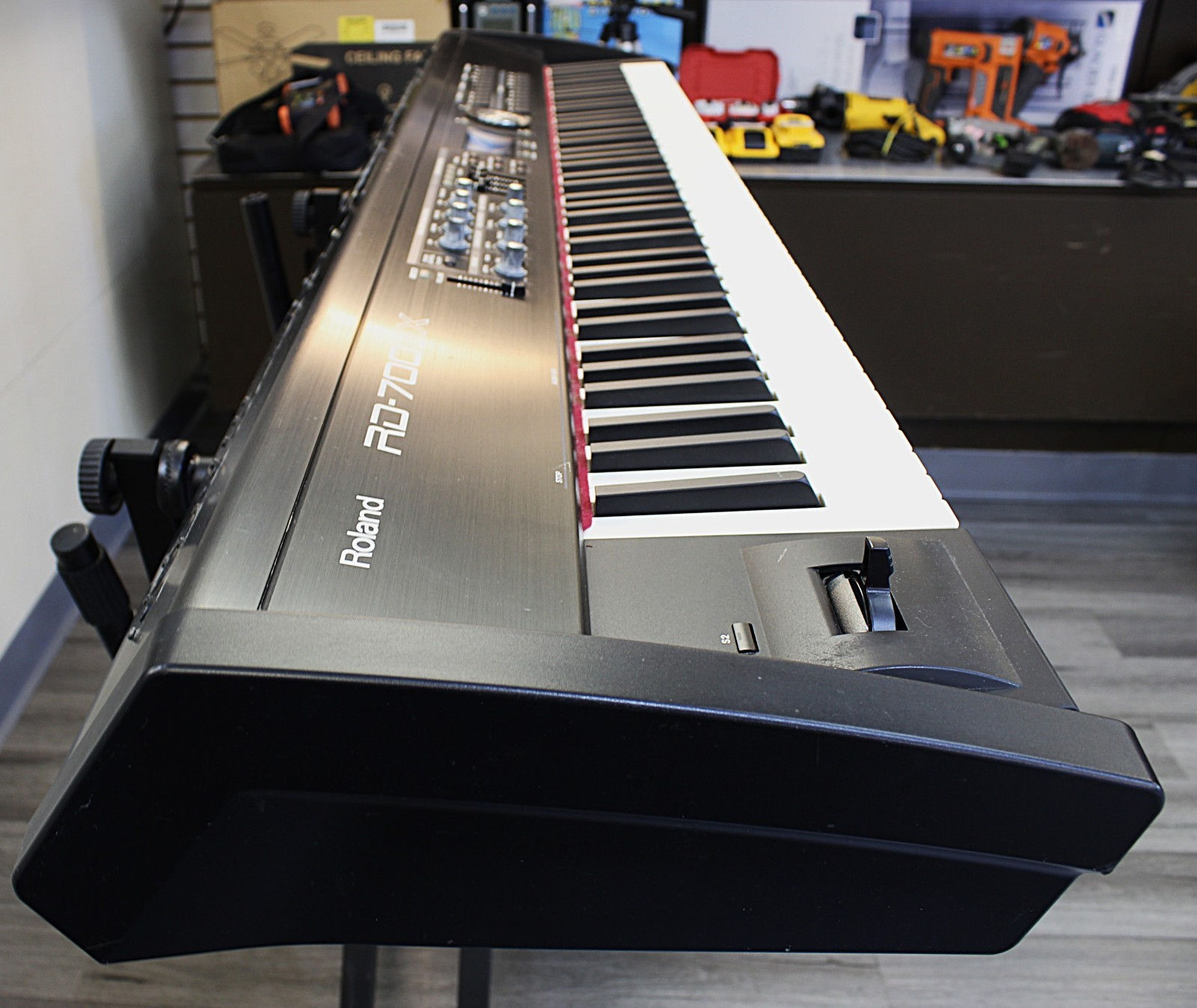 Roland RD-700GX Digital Stage Piano, 88-Key Fully Weighted w/Quik Lok Stand