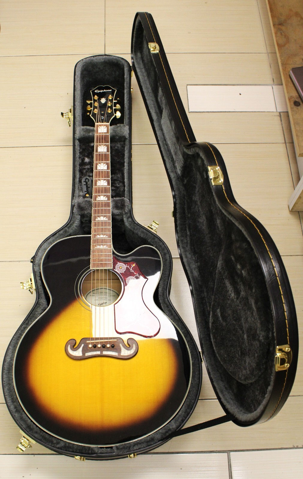Epiphone J-200EC Studoi Super Jumbo Acoustic Electric Guitar with Hard Case