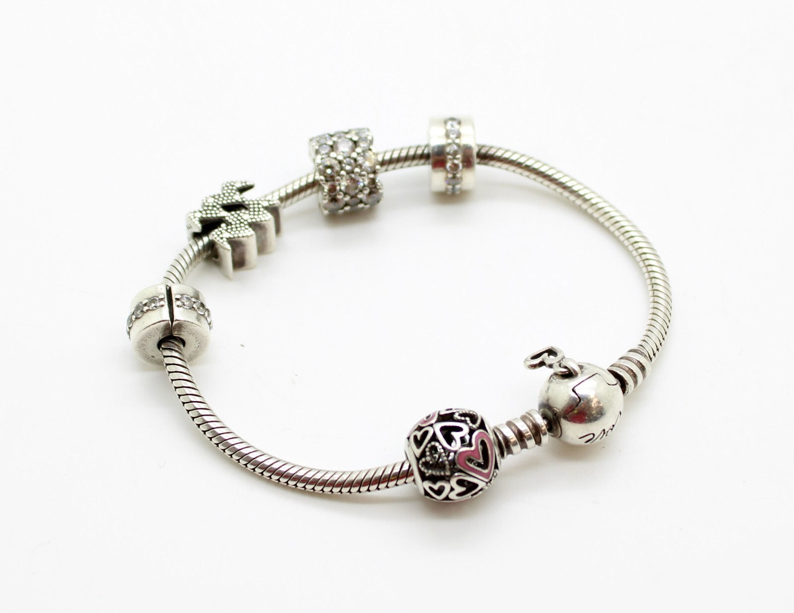 Pandora Charm Silver Bracelet size 7 w/ 4 Charms & 2 Clip On Beads