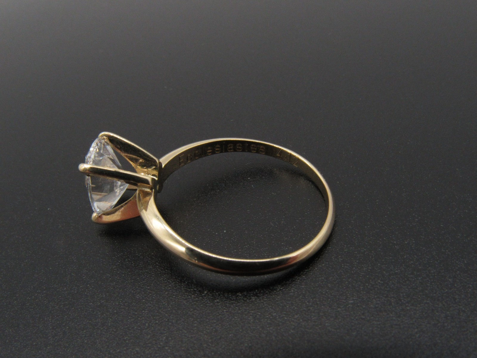 14K Yellow Gold Oval Lab Grown Diamond Solitaire Ring 2.11ct E VS2 IGI Size 9