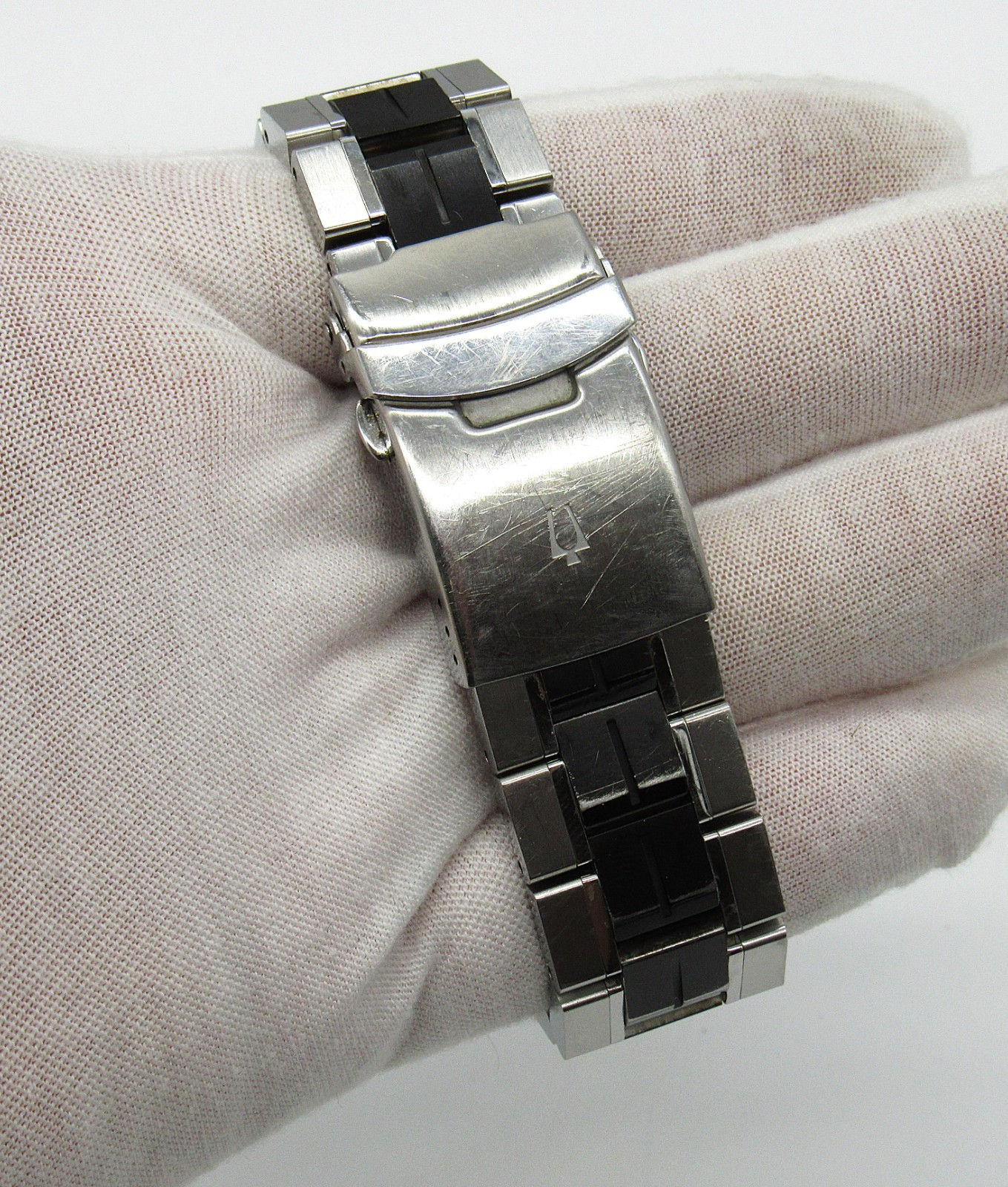 Bulova Precisionist Men's 300M Stainless Steel Quartz Watch C9601036 w/ Box