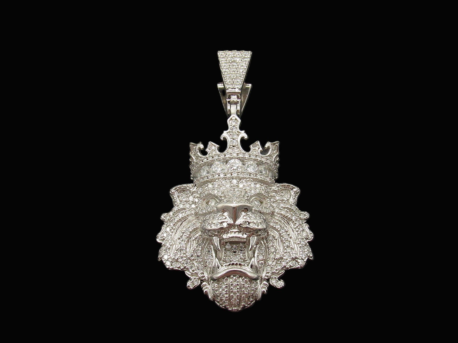 Iced Out Lion Head Crown Pendant 925 Sterling Silver Moissanite