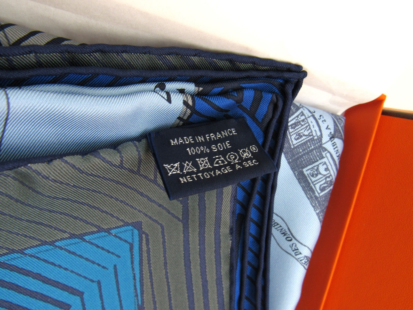 Brand New Hermes 100% Silk Jeu Des Omnibus Remix Scarf 90 Cobalt Ciel Gris