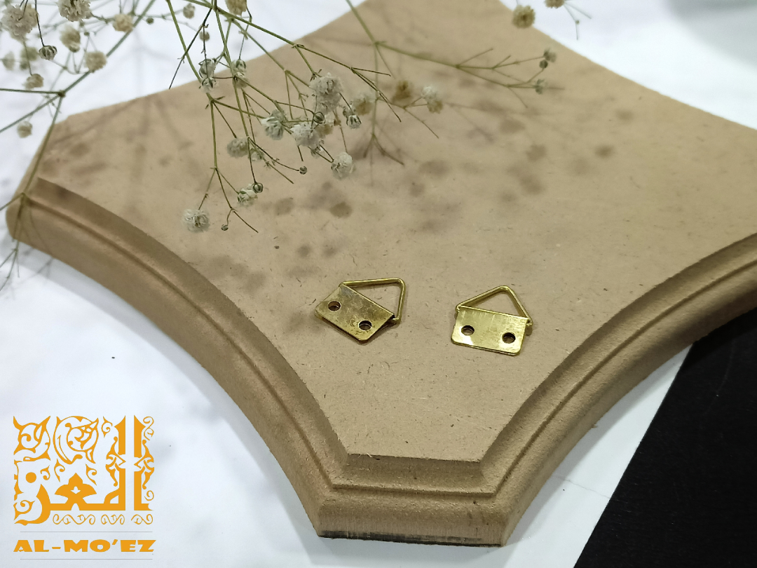 اكسسوار انتيك عليقه دهبي رقم ٤٠ 