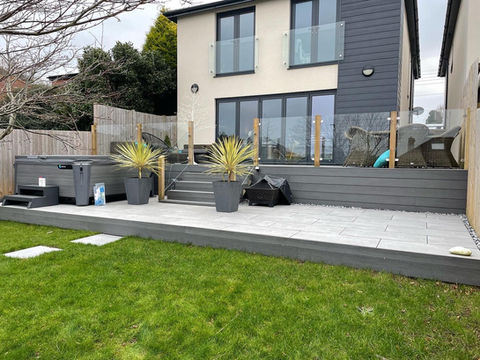 decking landscape gardener.JPG