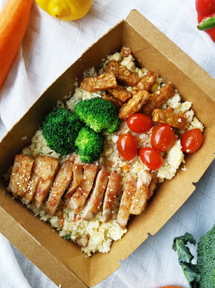 Healthy office lunch delivery with fresh and nutritious meals