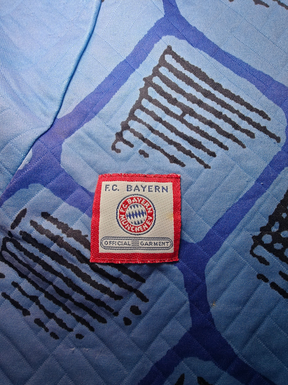 Miniaturbild: 1995-98 FC Bayern München Torwart Trikot Kahn L