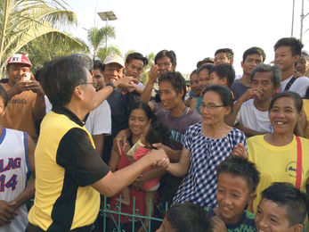 Roxas: ‘Kinuyog ako ng mga kalaban ko!’