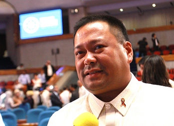 Sen. JV, sinalungat ang ina sa suporta kay Mar