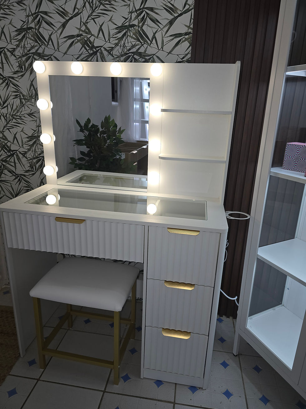 Thumbnail: NUVA 16 - White 36" 