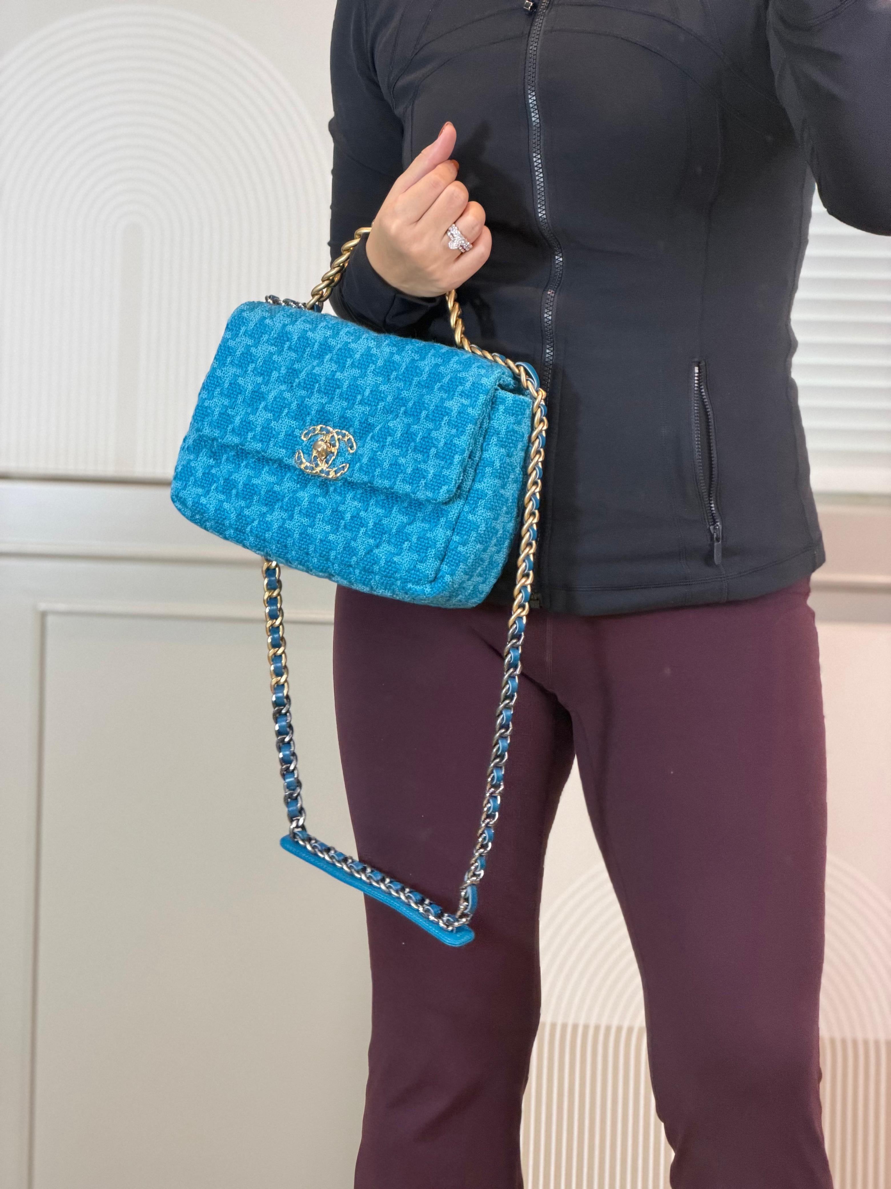 Chanel 19K Tweed Small