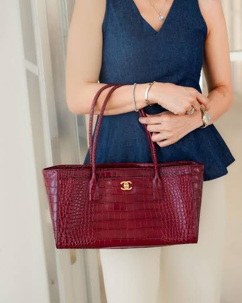 Thumbnail: Chanel Executive Croco Embossed