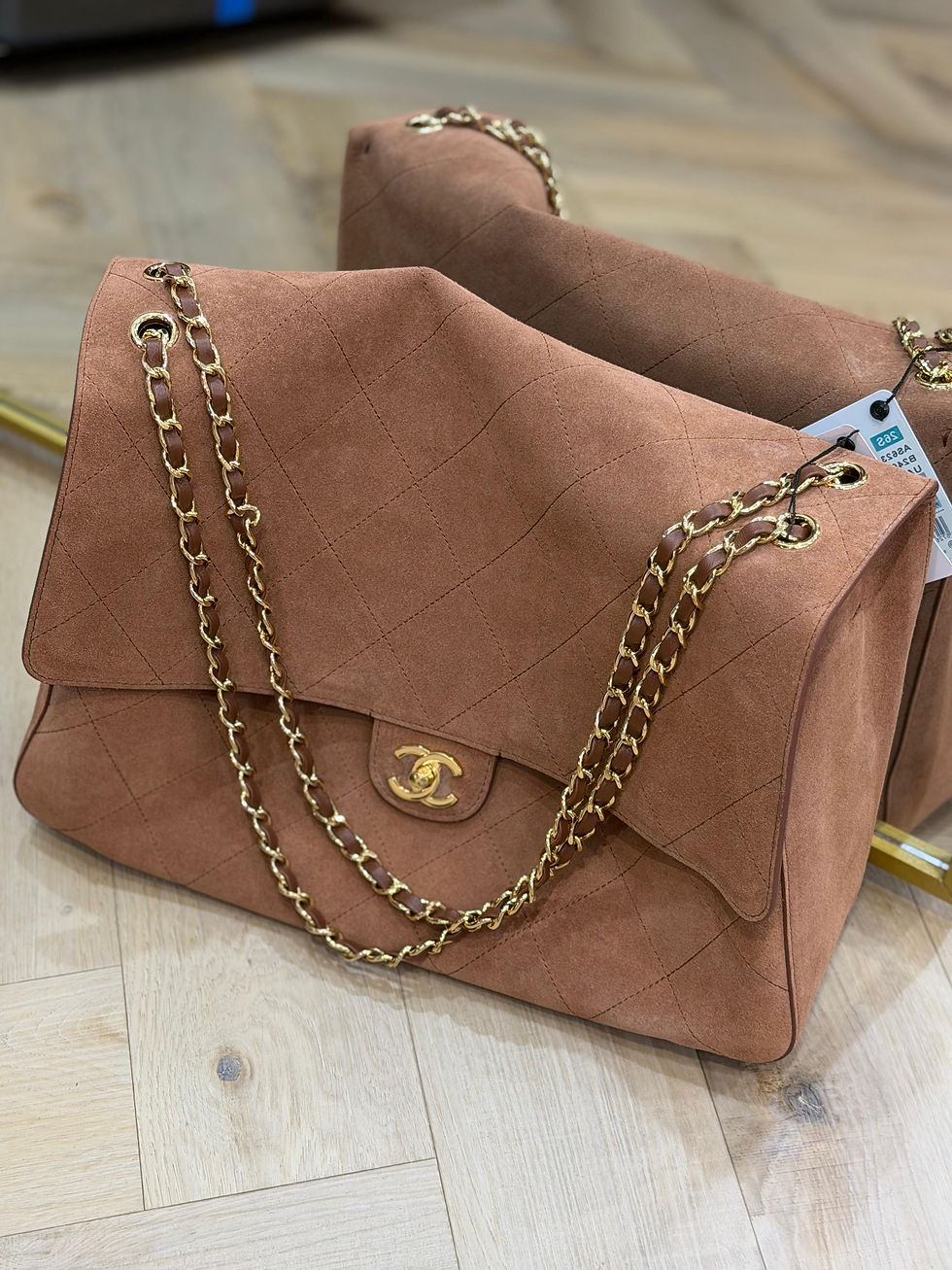 Thumbnail: Chanel Maxi 39 Flap Suede Brown Leather