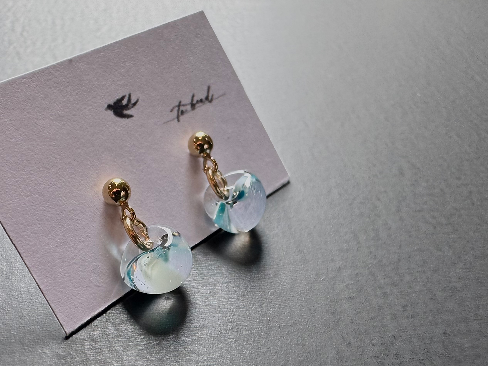 マーブリングカラーが楽しいドロップビーズ