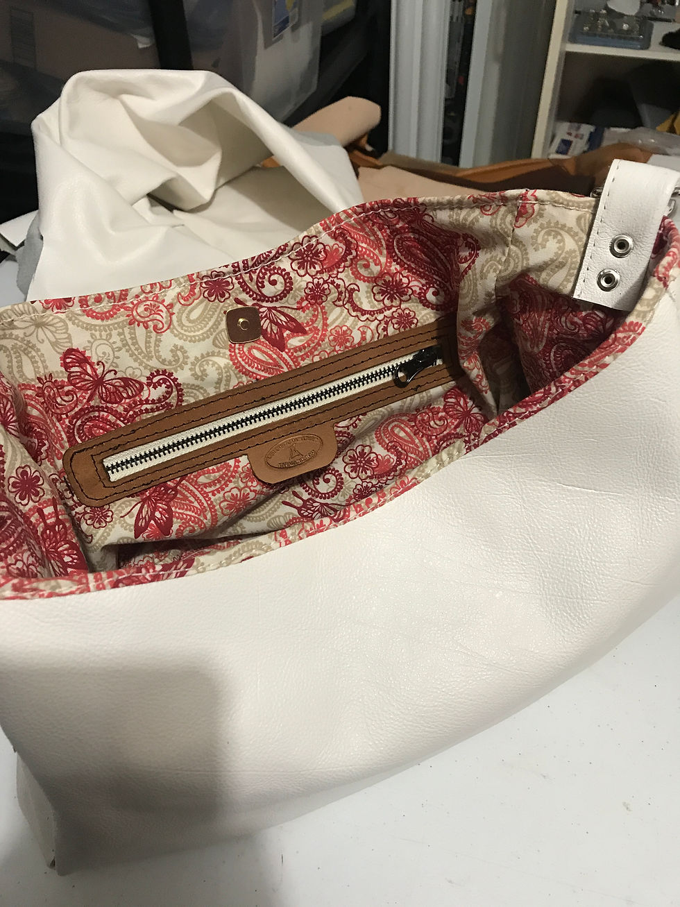 Thumbnail: The Classic Carryall – Handcrafted Full-Grain Leather Shoulder Bag