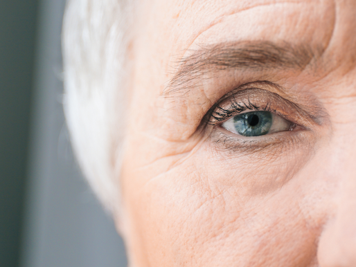 lutein protecting macula from macular degeneration damage