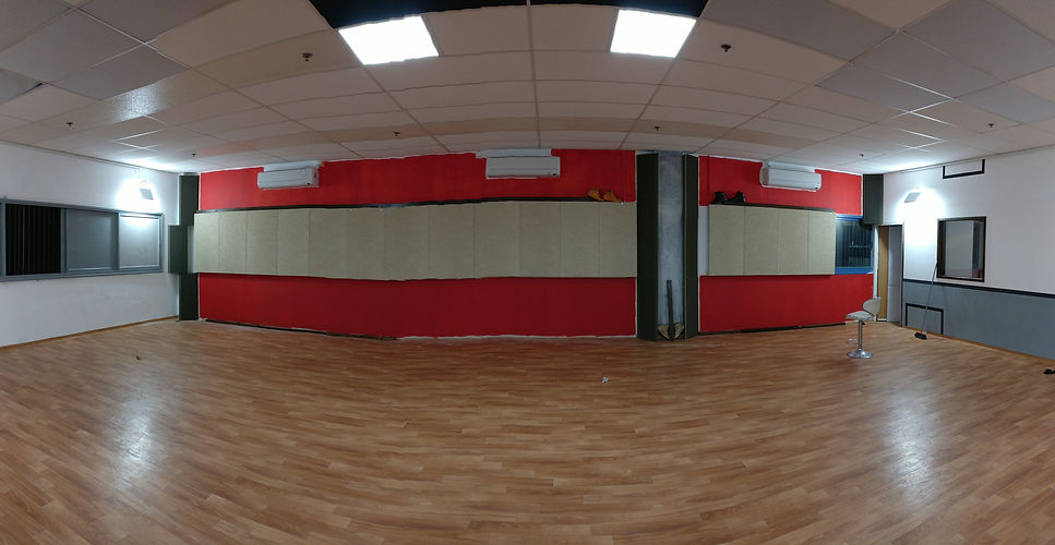 בתוך הסטודיו