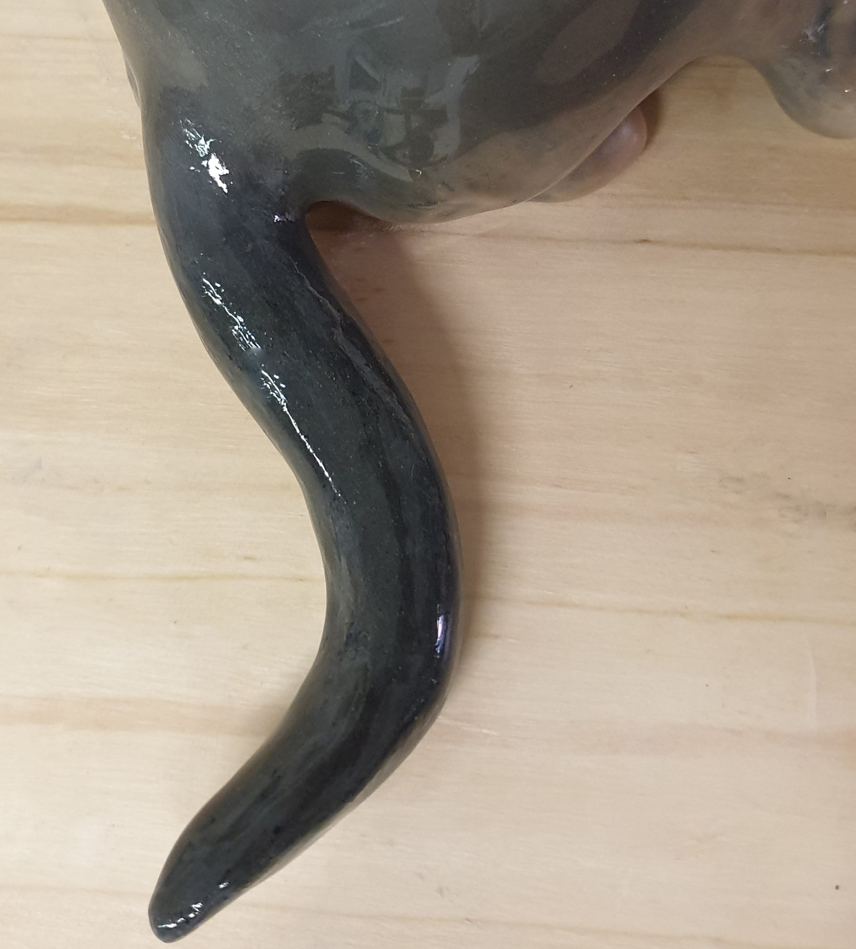 Cane in ceramica restaurato