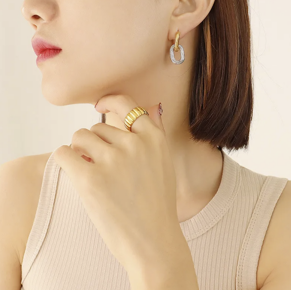 drop earrings