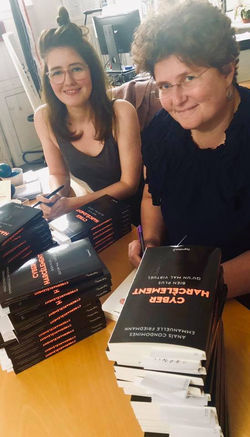 69818873_2725466704131100_74862800044105